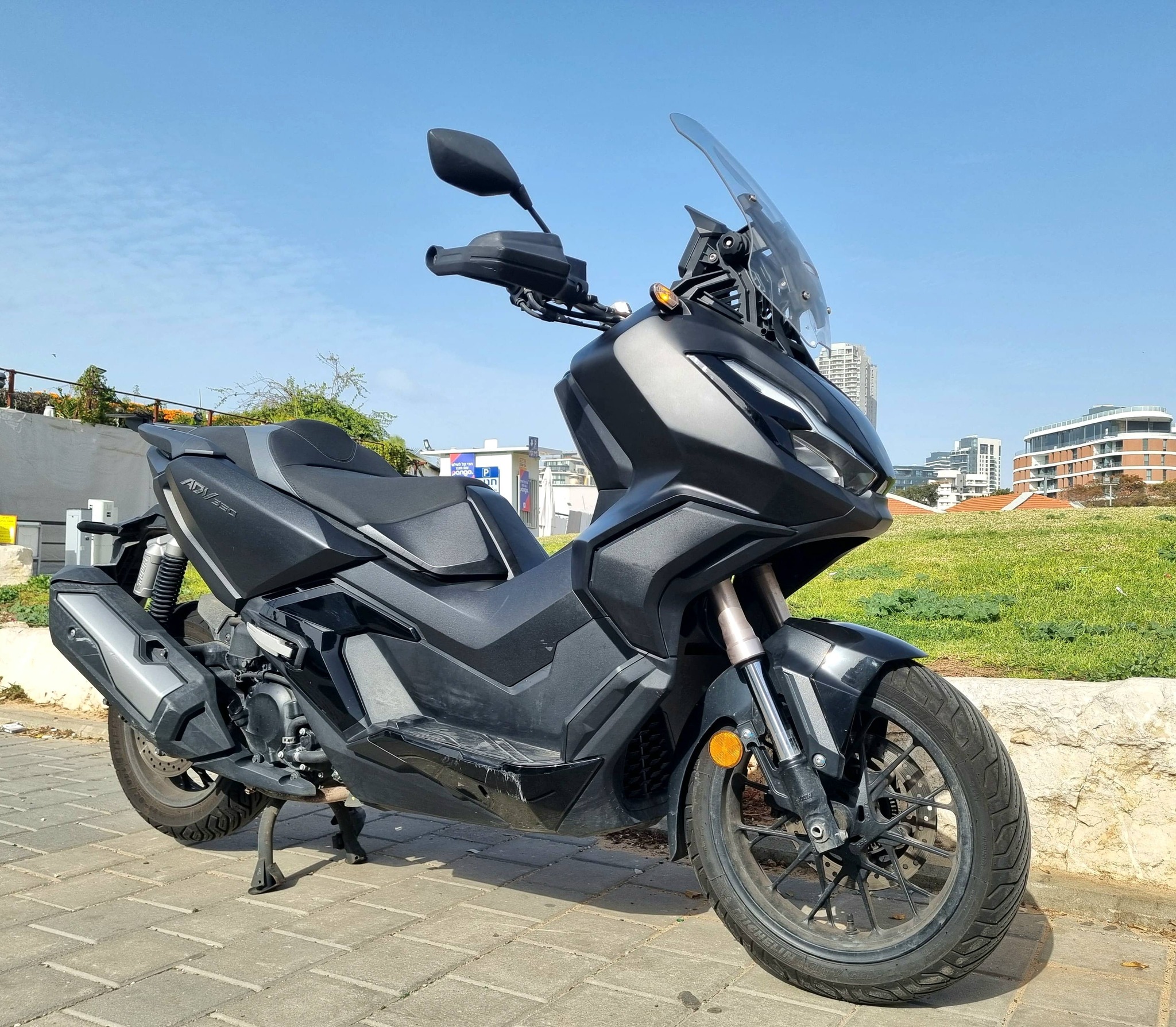 HONDA ADV 350