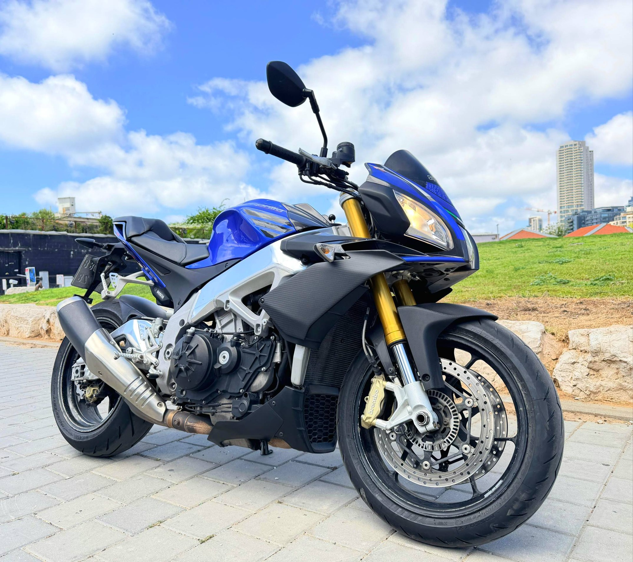 APRILIA TUONO 1100