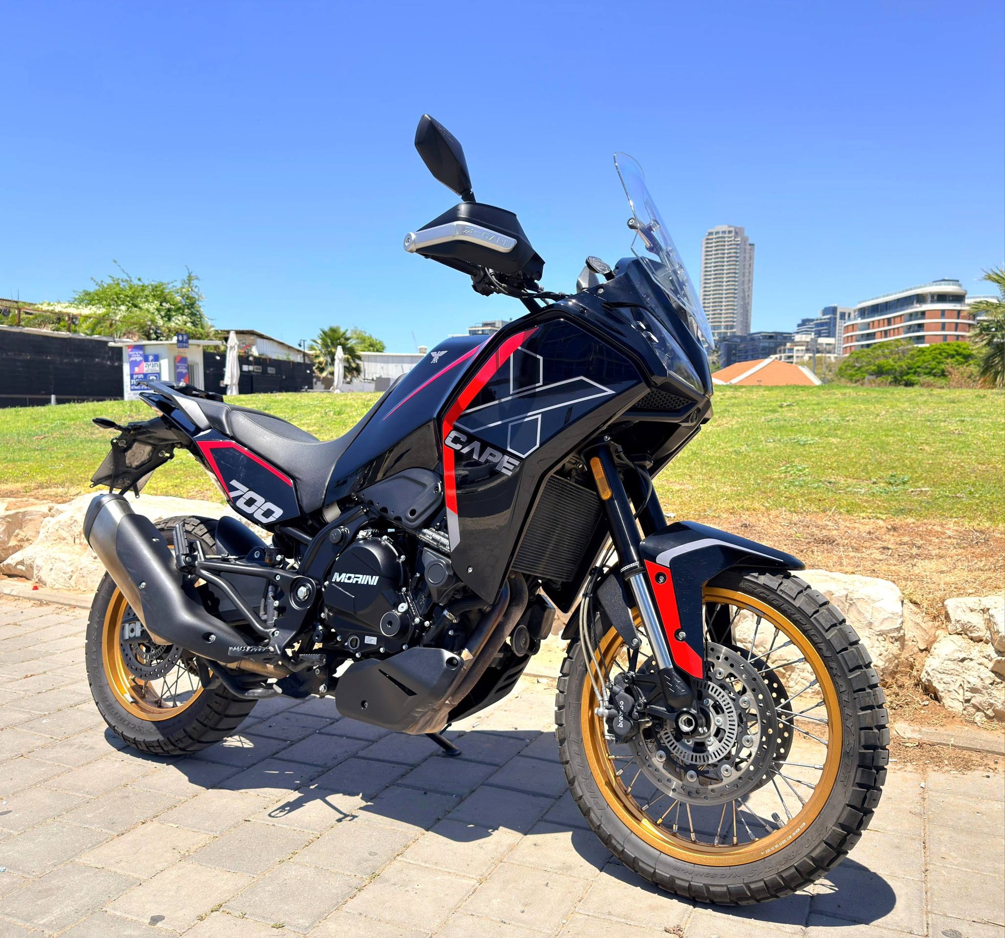 MOTO MORINI X-CAPE 700