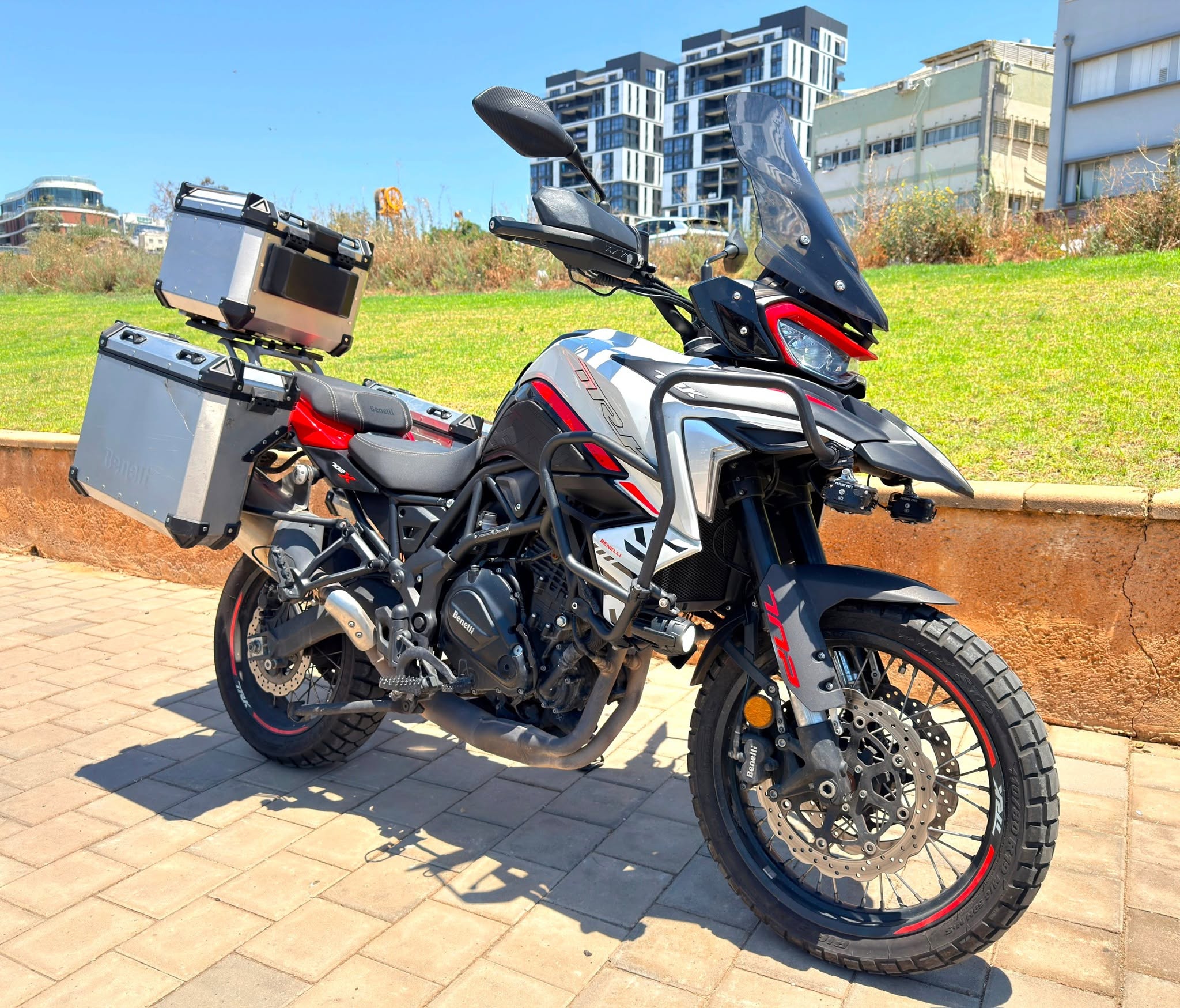 BENELLI TRK 702 X