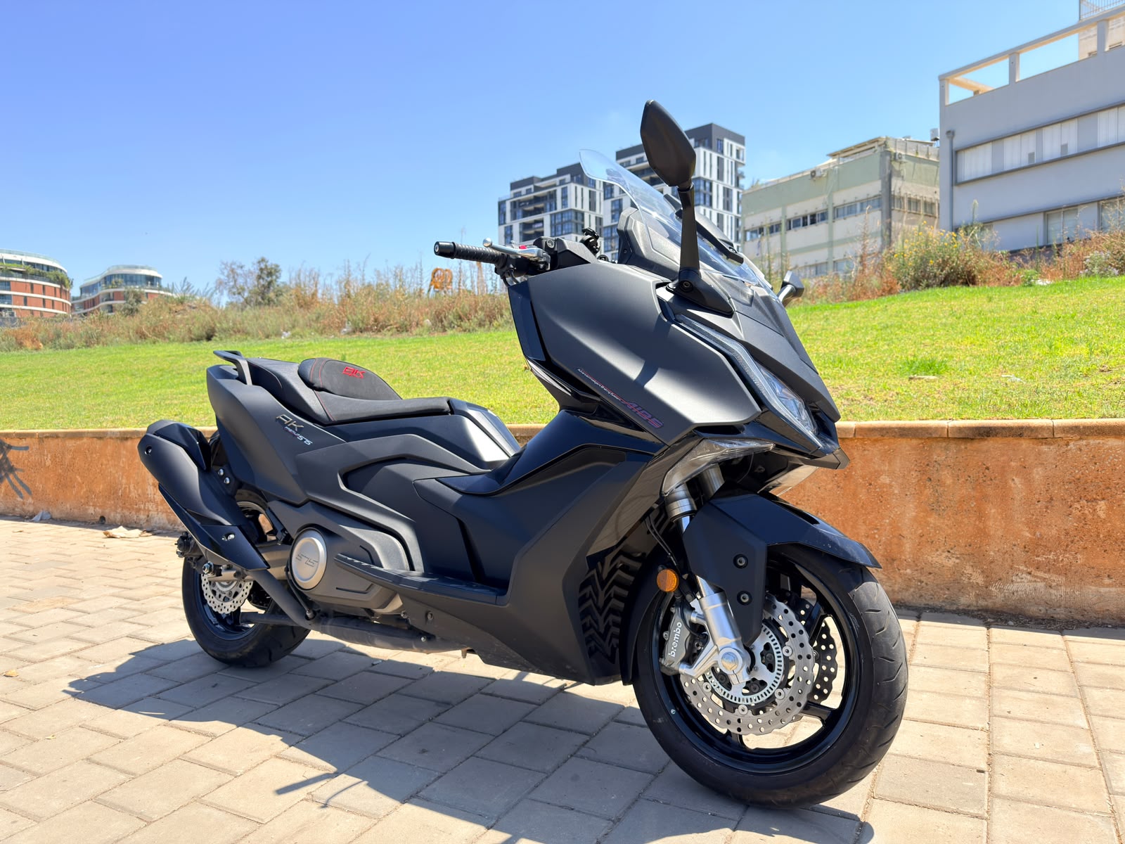 KYMCO AK 575 PREIMUM
