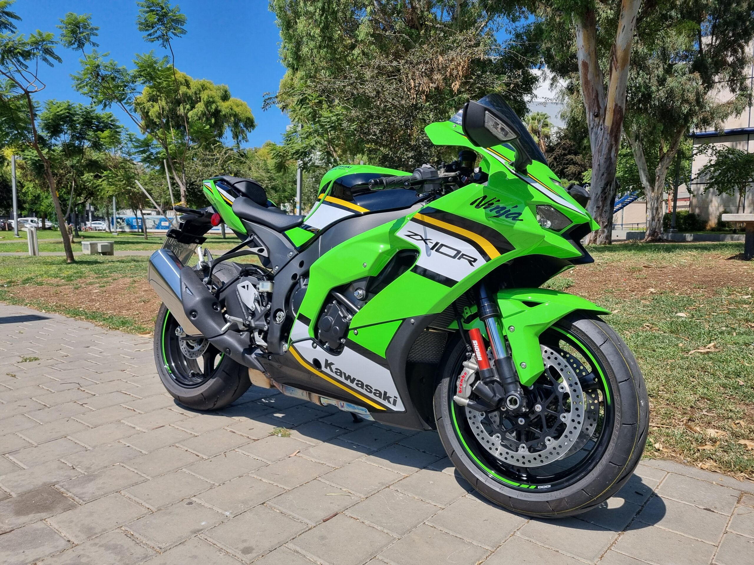 KAWASAKI NINJA ZX10R