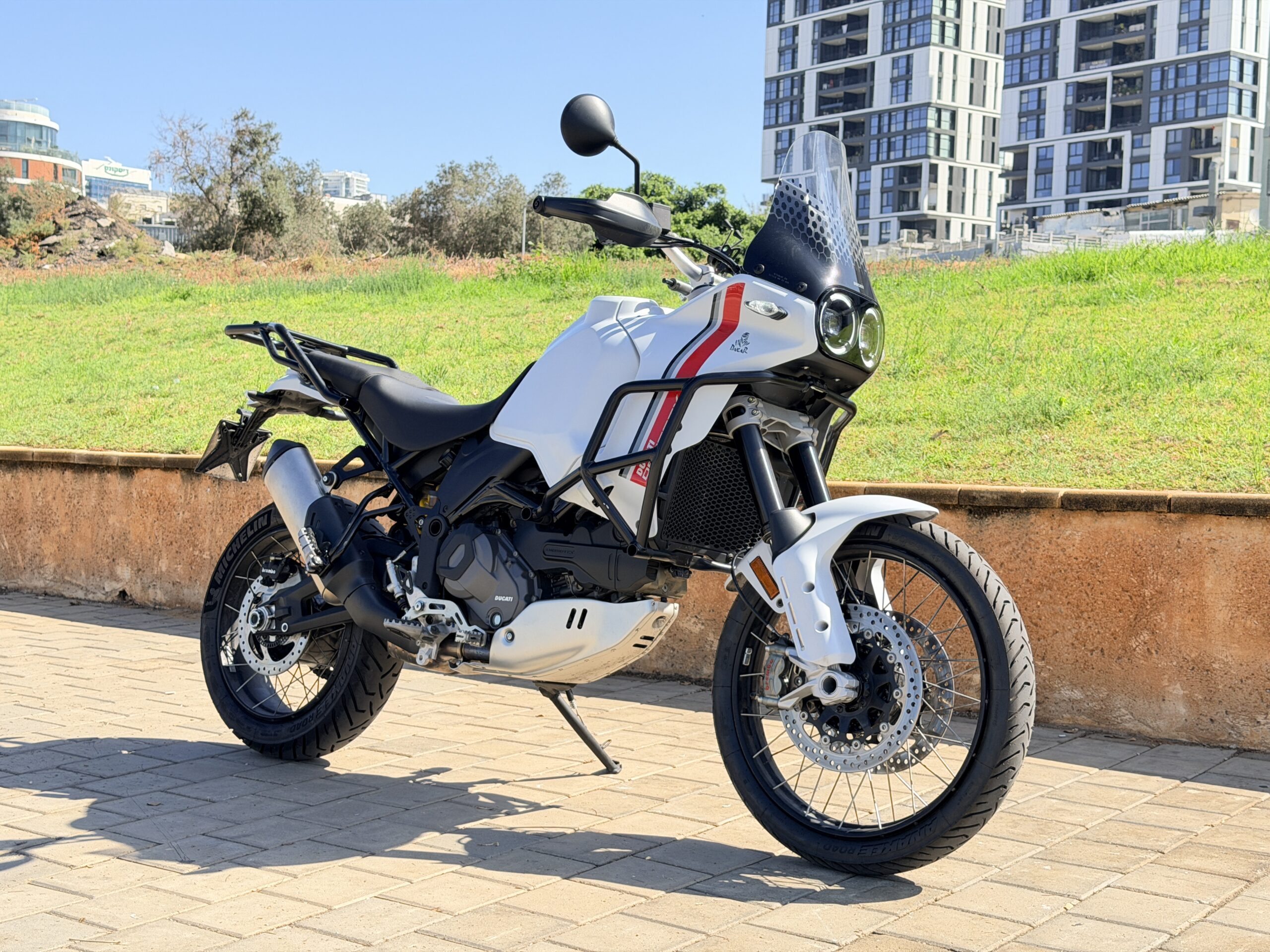 DUCATI DESERT X