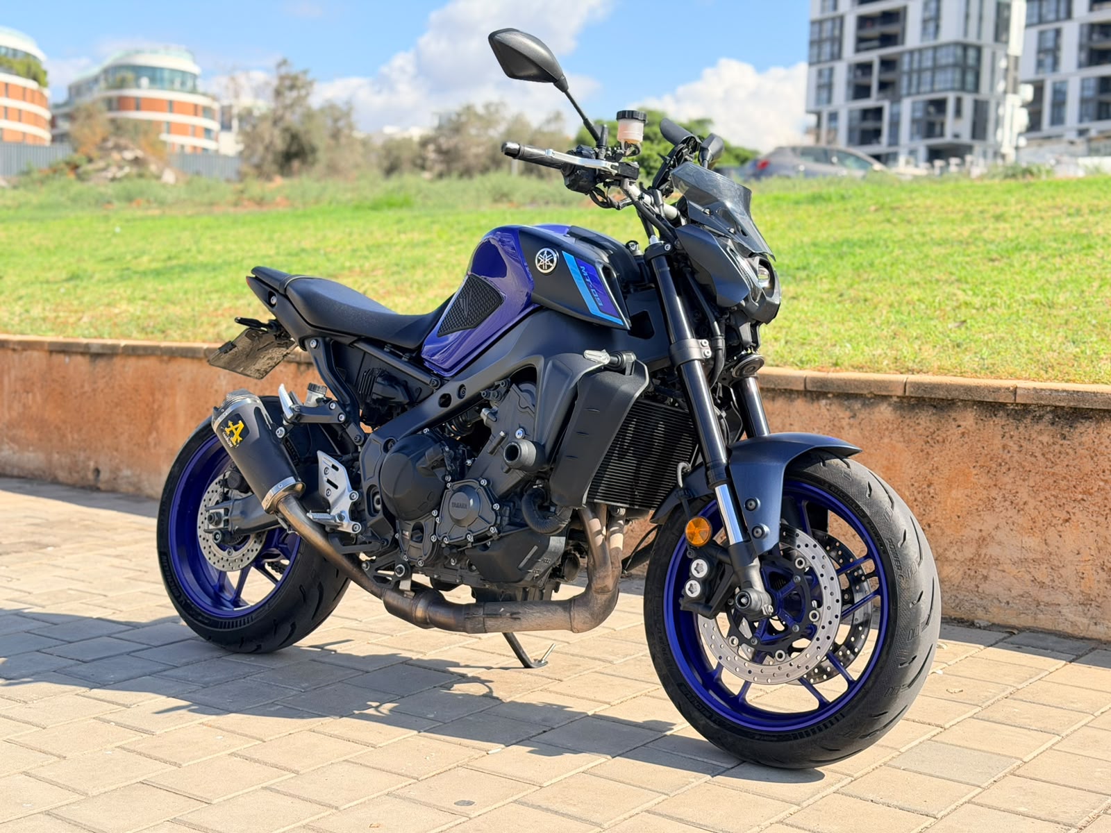 YAMAHA MT-09