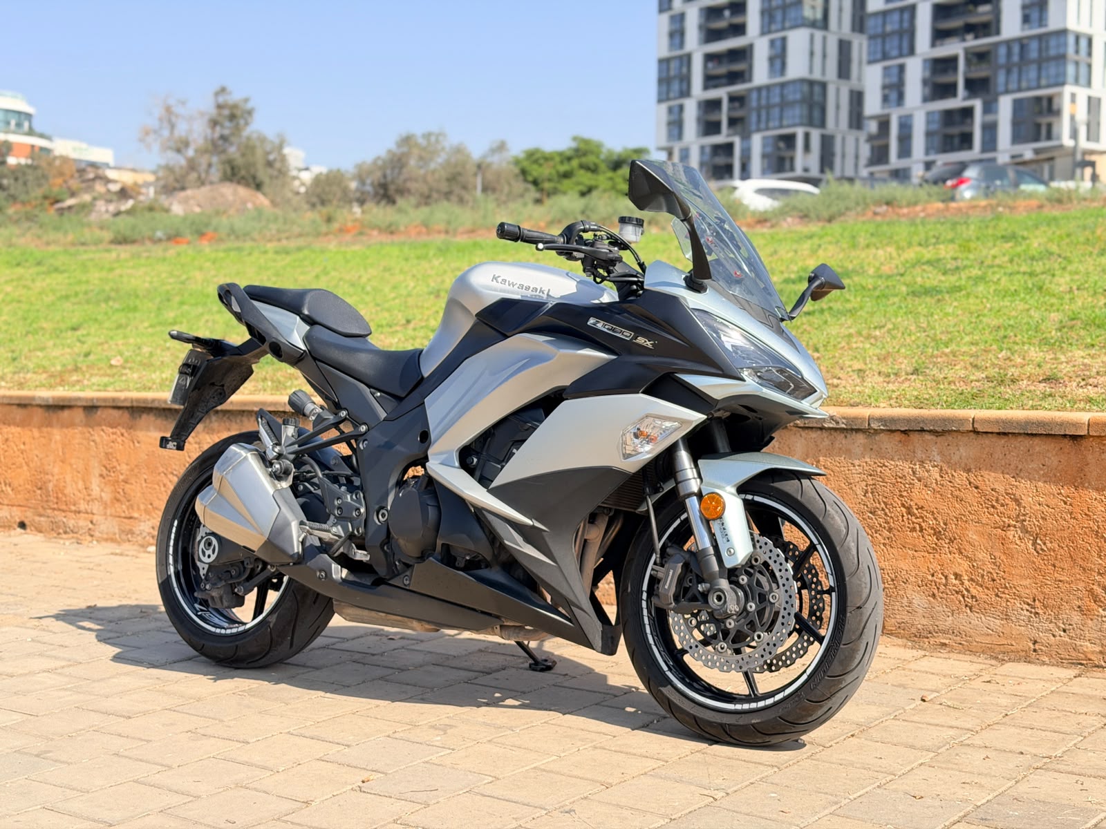 KAWASAKI Z1000SX